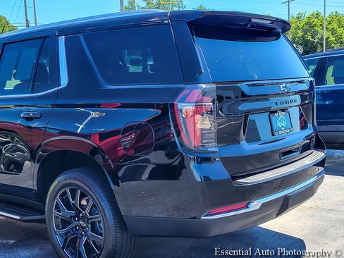 Certified 2025 Chevrolet Tahoe LS w/ LPO, Dark Essentials Package AWD/4WD image 6