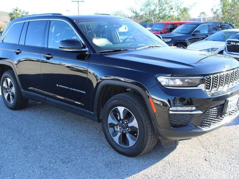 Used 2022 Jeep Grand Cherokee Limited 4xe w/ Luxury Tech Group II image 3