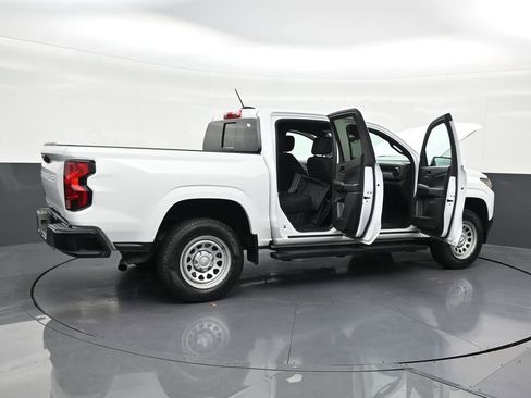 Used 2024 Chevrolet Colorado W/T w/ WT Convenience Package II image 32