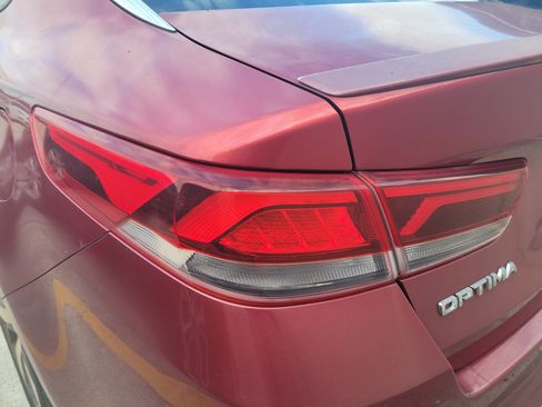 Used 2019 Kia Optima S FWD image 10