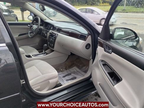 Used 2015 Chevrolet Impala LT w/ LT Sunroof Package image 19