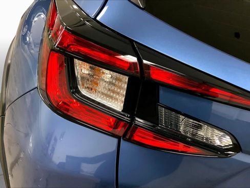 Used 2024 Subaru Crosstrek 2.0i Premium AWD/4WD image 28