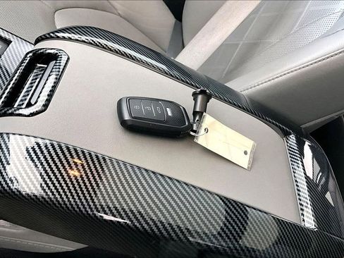 Used 2023 Toyota Highlander Platinum image 13