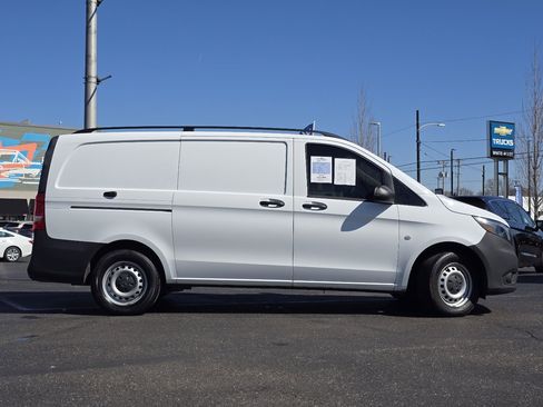 Used 2022 Mercedes-Benz Metris image 22