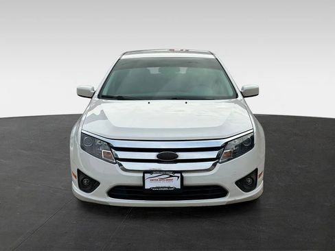Used 2010 Ford Fusion SE image 2