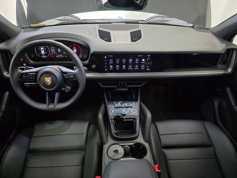 Certified 2025 Porsche Cayenne image 20