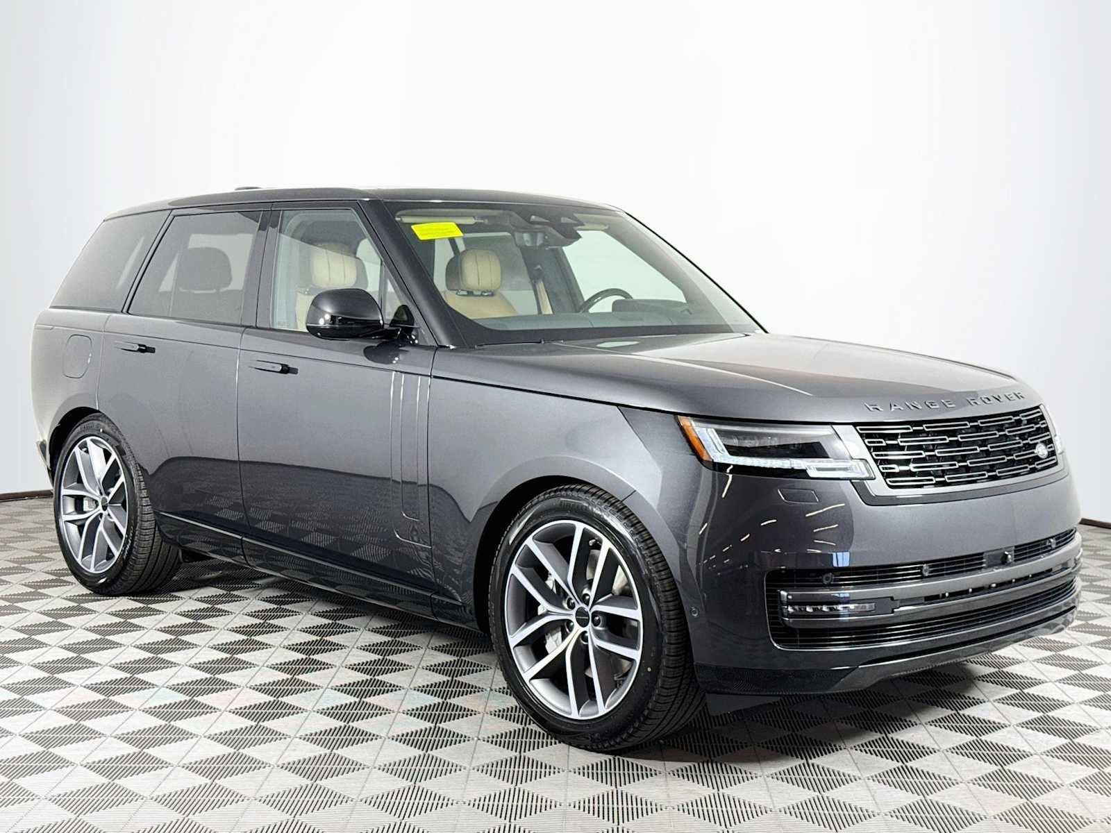 New 2026 Land Rover Range Rover SE AWD/4WD image 3