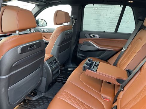 Used 2024 BMW X5 xDrive40i w/ Executive Package image 30