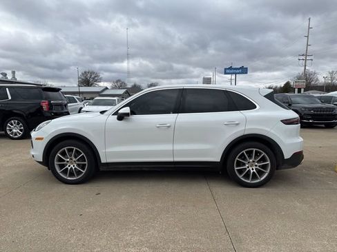 Used 2020 Porsche Cayenne image 4