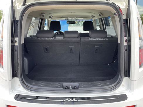 Used 2010 Kia Soul + FWD image 30