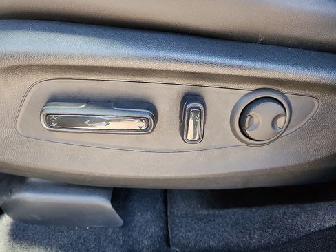 Used 2023 Honda CR-V EX-L image 13