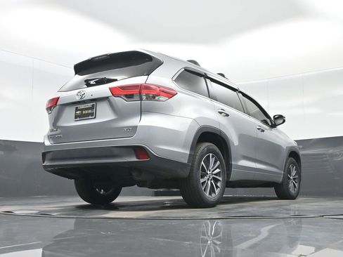 Used 2018 Toyota Highlander XLE FWD image 30