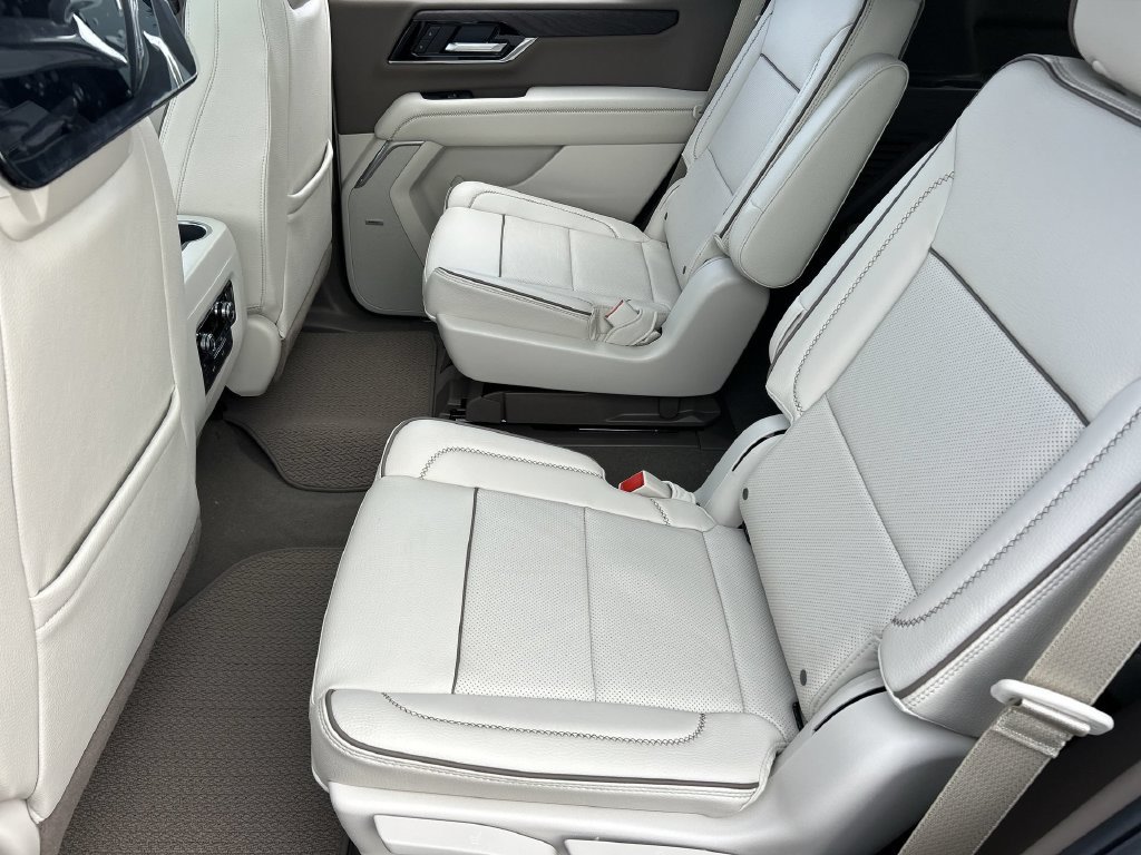 New 2026 GMC Yukon Denali w/ Denali Reserve Package AWD/4WD image 26
