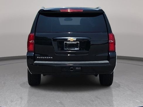Used 2017 Chevrolet Suburban LS RWD image 6