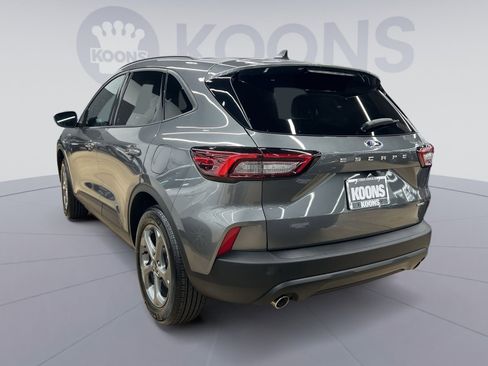 Used 2025 Ford Escape ST-Line image 2