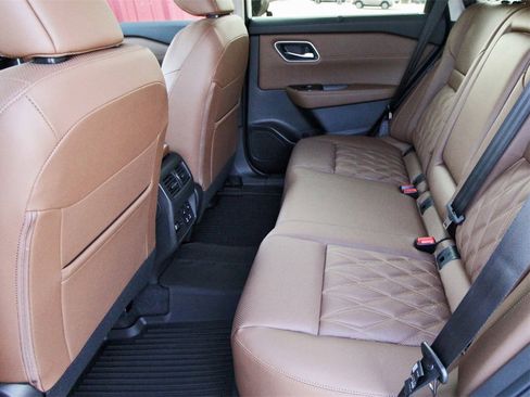 New 2026 Nissan Rogue Platinum w/ Platinum Premium Package image 6