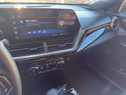 Used 2024 Chevrolet Trax RS w/ Driver Confidence Package image 21