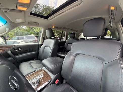 Used 2017 INFINITI QX80 4WD w/ Driver Assistance Package image 11