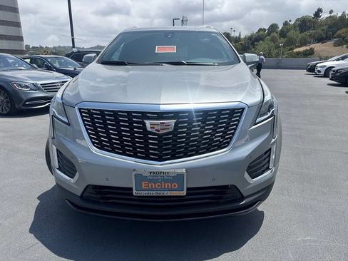 Used 2025 Cadillac XT5 Luxury FWD image 2