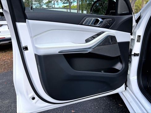 New 2026 BMW X7 xDrive40i w/ M Sport Package image 10
