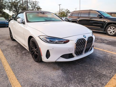 Used 2021 BMW 430i Convertible w/ Premium Package image 5