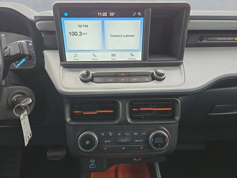 Certified 2022 Ford Maverick XLT w/ XLT Luxury Package image 17