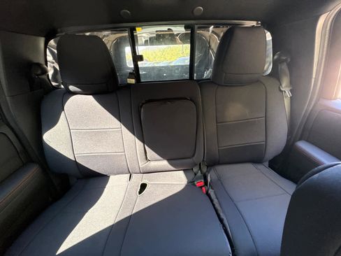 Used 2022 Nissan Frontier PRO-4X w/ Technology Package image 29