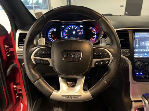 Used 2018 Jeep Grand Cherokee Trackhawk AWD/4WD image 9