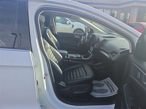 Certified 2024 Ford Edge SEL w/ Convenience Package image 18