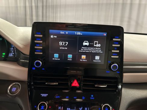 Used 2020 Hyundai Ioniq SEL image 15