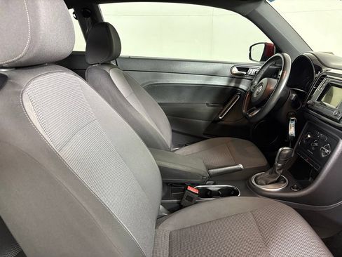 Used 2019 Volkswagen Beetle 2.0T S FWD image 17