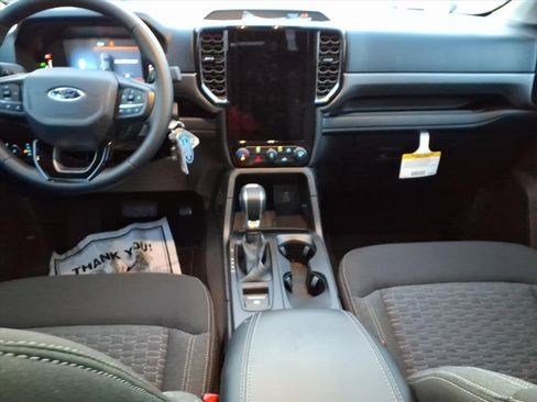 Used 2024 Ford Ranger XLT w/ Trailer Tow Package image 11