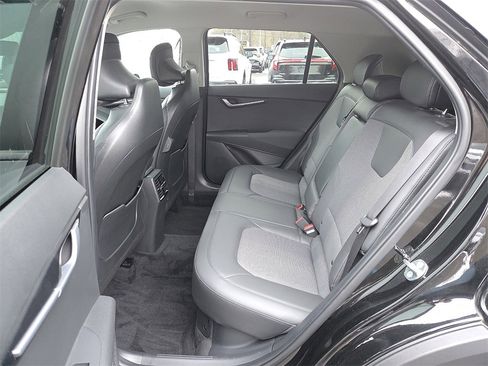Certified 2023 Kia Niro EX image 11