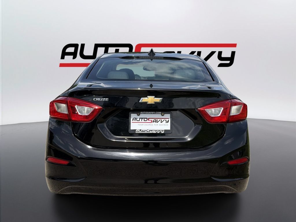Used 2018 Chevrolet Cruze LS FWD image 6