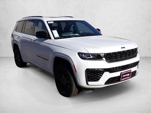 New 2026 Jeep Grand Cherokee L Limited AWD/4WD image 6