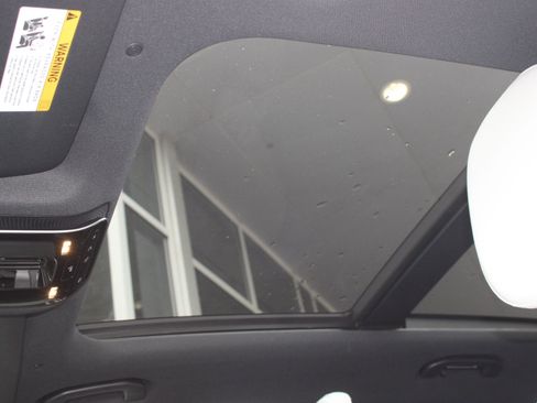 Used 2026 Mercedes-Benz GLC 300 image 16