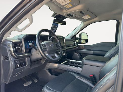 Used 2024 Ford F250 Lariat w/ Sport Appearance Package image 9