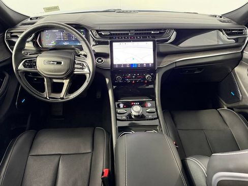 Used 2024 Jeep Grand Cherokee Overland w/ Advanced Protech Group III AWD/4WD image 12
