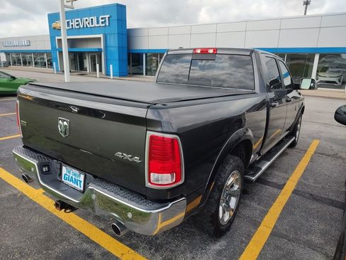 Used 2017 RAM 1500 Laramie image 8