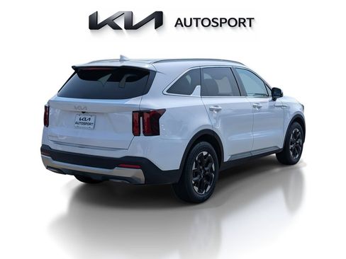 Certified 2024 Kia Sorento S FWD image 8