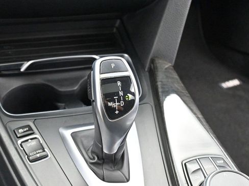 Used 2018 BMW 330i Sedan RWD image 18