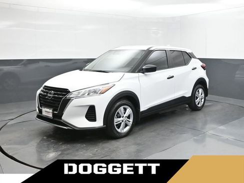 New 2025 Nissan Kicks Play S w/ Interior Electronics Package FWD image 1