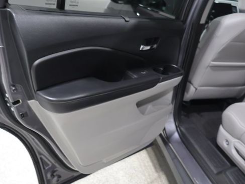 Used 2021 Honda Pilot Black Edition image 19