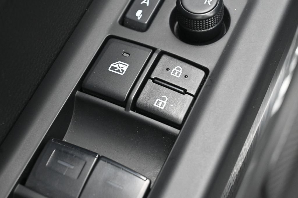 Used 2025 Toyota Tundra Platinum AWD/4WD image 14