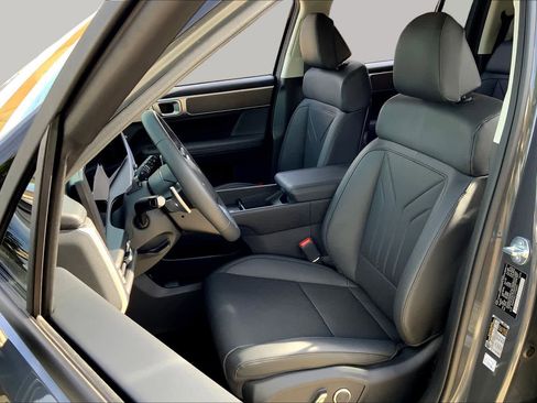 Certified 2026 Hyundai Santa Fe SEL FWD image 8