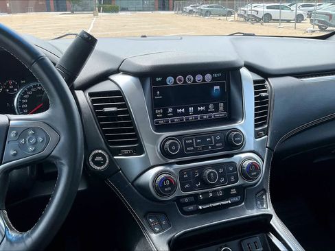 Used 2016 Chevrolet Suburban LTZ RWD image 14