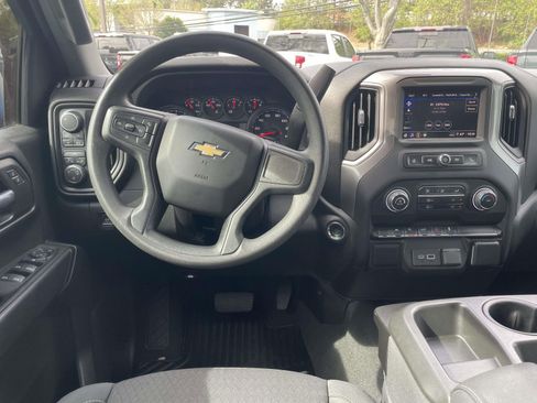 Used 2023 Chevrolet Silverado 1500 Custom image 11