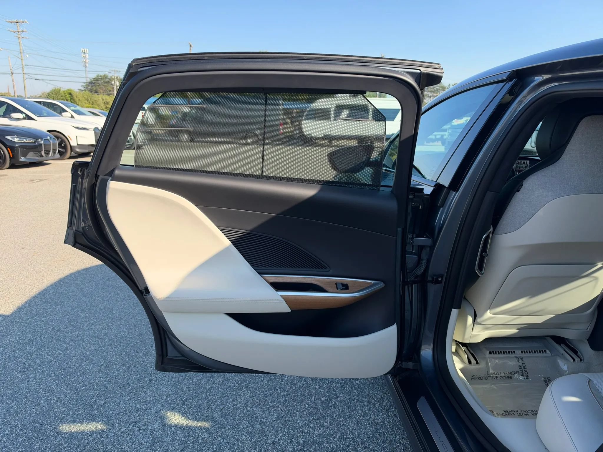 Used 2025 Lucid Air Pure RWD image 11