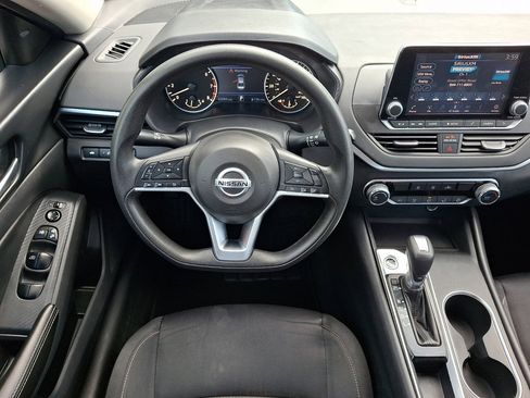 Used 2022 Nissan Altima 2.5 SV image 21