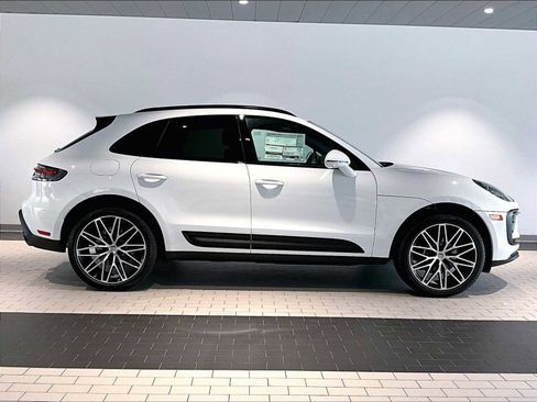 New 2026 Porsche Macan AWD/4WD image 8